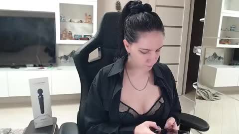 Snapshot of irwi_tomboy chatting on 01/15/25, 08:41 Irwi Tomboy online show from 01/15/25, 08:41