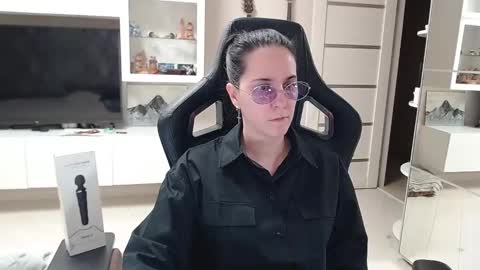 Snapshot of irwi_tomboy chatting on 01/31/25, 03:52 Irwi Tomboy online show from 01/31/25, 03:52