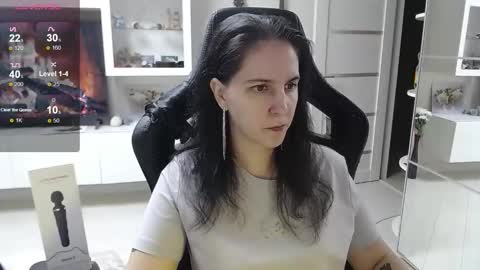 Snapshot of irwi_tomboy chatting on 11/06/25, 01:23 Irwi Tomboy online show from 11/06/25, 01:23