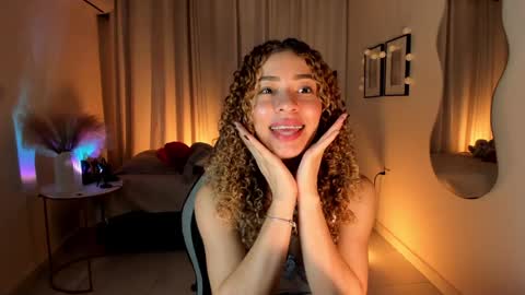 isa_____ online show from 02/04/25, 12:19