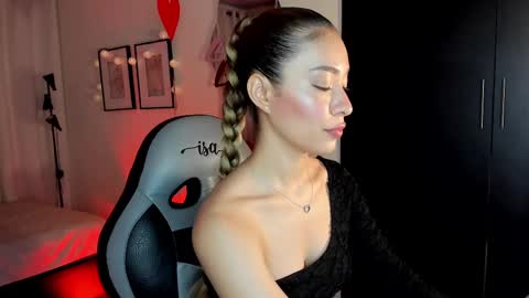 isa_____ online show from 02/15/25, 12:48