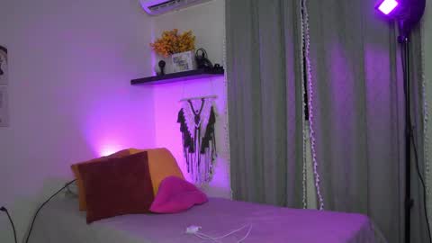 isa_____ online show from 09/25/25, 02:15