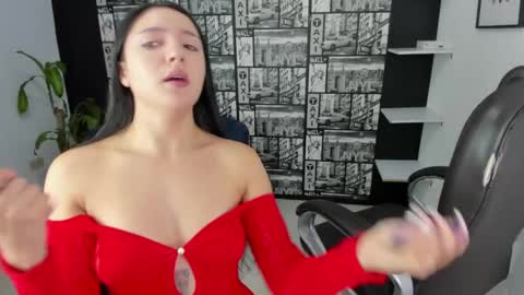 Isa and Natasha online show from 02/25/25, 11:30