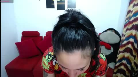 Snapshot of isa_bella___ chatting on 05/05/26, 01:24 Isa online show from 05/05/26, 01:24