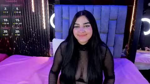 Isa Gonzalez  online show from 06/25/26, 07:51