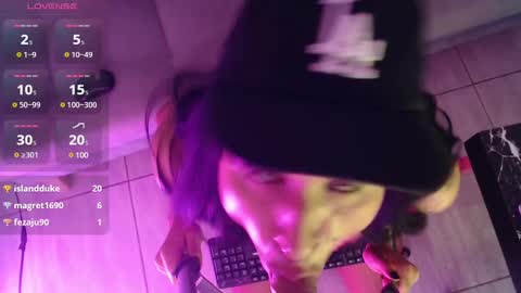 Snapshot of isa_hall chatting on 02/19/25, 12:03 Isabella Hall online show from 02/19/25, 12:03