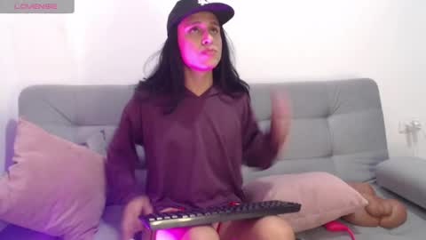 Snapshot of isa_hall chatting on 03/06/25, 11:53 Isabella Hall online show from 03/06/25, 11:53