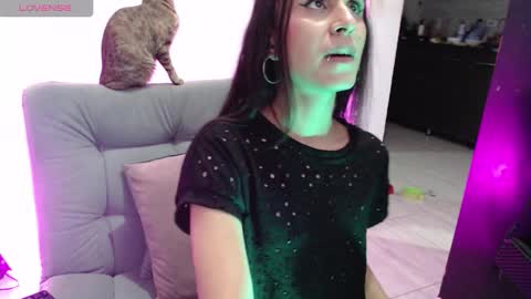 Isabella Hall online show from 02/19/26, 02:40