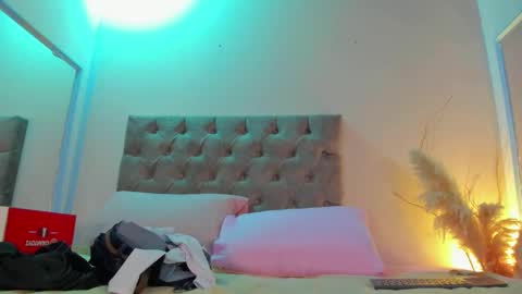 Isabella online show from 01/16/26, 11:58