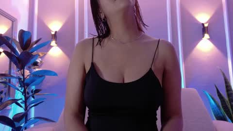 Isabella online show from 04/04/26, 12:13