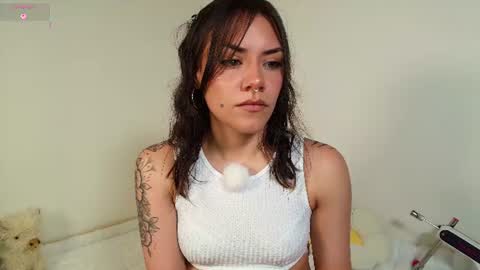 Isabella Laurentt  online show from 07/10/26, 02:05
