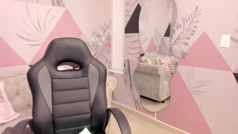    online show from 03/03/25, 01:31