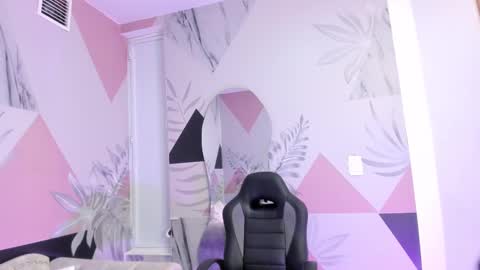    online show from 03/07/25, 10:13