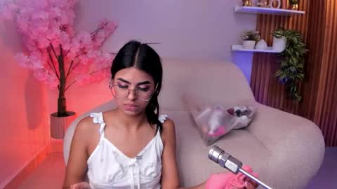    online show from 11/30/25, 03:49