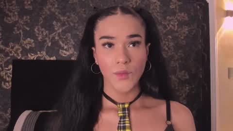 Isa  online show from 03/06/25, 01:03