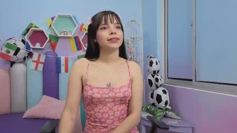 Snapshot of isaa_skinnyy chatting on 06/25/26, 03:39 Isaa Skinny online show from 06/25/26, 03:39