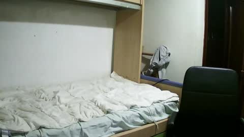 Isaac99c online show from 02/03/25, 04:57