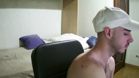 Isaac99c online show from 02/22/25, 09:48