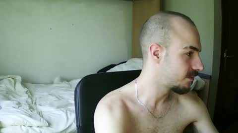 Isaac99c online show from 10/05/25, 01:31