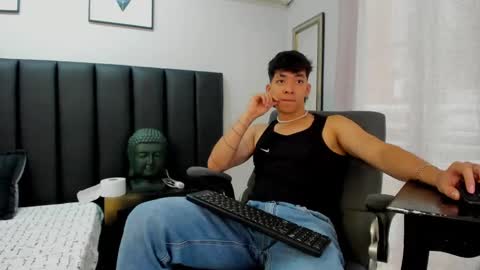 isaac_cryston online show from 02/04/25, 02:21