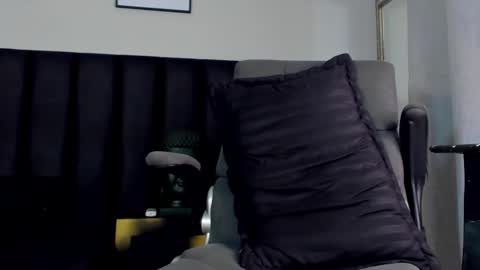 isaac_cryston online show from 03/02/25, 10:38