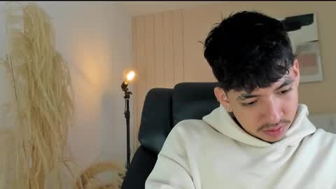 isaac_cryston online show from 11/14/25, 08:29