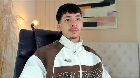 isaac_cryston online show from 11/24/25, 09:03