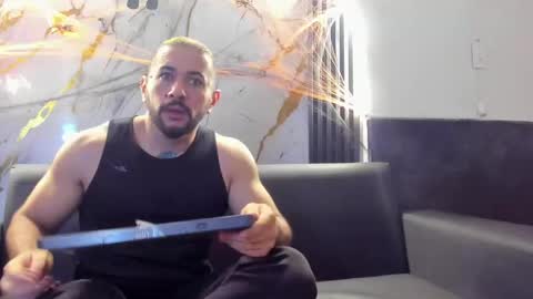 Snapshot of isaac_franko chatting on 10/20/25, 09:15 isaac_franko online show from 10/20/25, 09:15