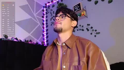 Snapshot of isaac_saenz chatting on 12/04/24, 01:25 Isaac Saenz. online show from 12/04/24, 01:25