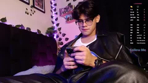 Snapshot of isaac_saenz chatting on 02/20/25, 10:04 Isaac Saenz. online show from 02/20/25, 10:04