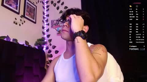 Snapshot of isaac_saenz chatting on 02/21/25, 01:11 Isaac Saenz. online show from 02/21/25, 01:11