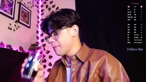 Snapshot of isaac_saenz chatting on 02/27/25, 10:53 Isaac Saenz. online show from 02/27/25, 10:53