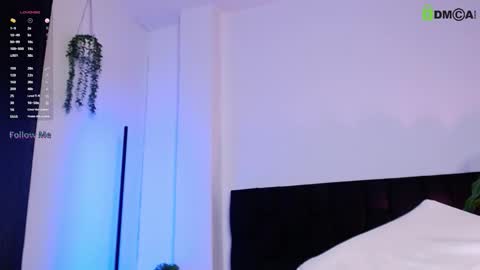 Snapshot of isaac_saenz chatting on 09/25/25, 01:20 Isaac Saenz. online show from 09/25/25, 01:20