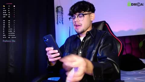 Snapshot of isaac_saenz chatting on 10/04/25, 12:30 Isaac Saenz. online show from 10/04/25, 12:30