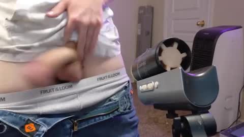 isaac online show from 02/03/25, 01:08