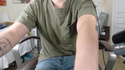 isaac online show from 09/23/25, 04:04