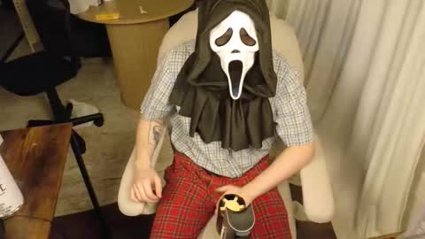 isaac online show from 05/31/26, 01:36