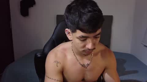 Snapshot of isaac_sttone01 chatting on 06/11/26, 03:04 muscle isaac online show from 06/11/26, 03:04
