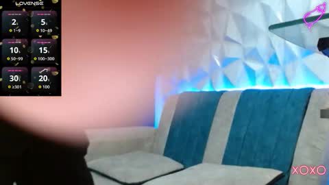 Isaac tan online show from 11/18/25, 03:01