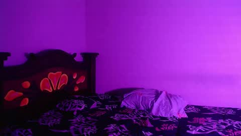 isaac online show from 12/24/24, 04:11