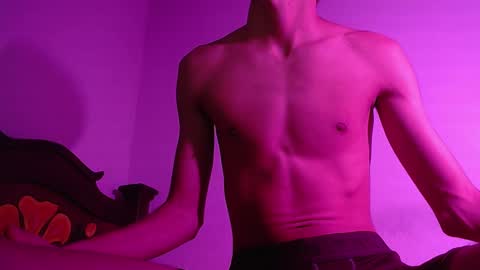 isaac online show from 01/05/25, 06:56