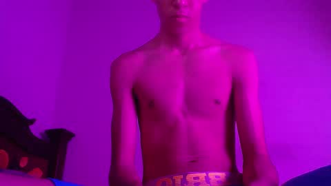 isaac online show from 01/09/25, 05:02