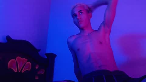 isaac online show from 01/22/25, 02:15