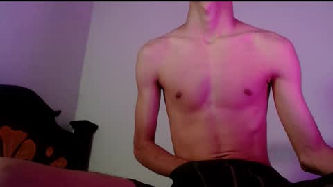 isaac online show from 03/05/25, 06:12