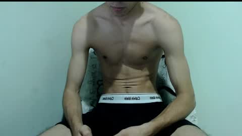 isaac online show from 04/12/26, 03:22