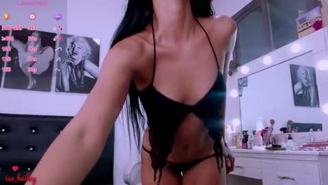 Snapshot of isabel_bailey chatting on 07/30/26, 11:26 isabel online show from 07/30/26, 11:26