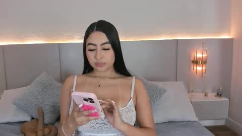 Isa online show from 10/02/25, 03:13