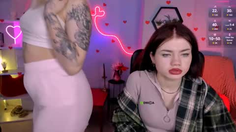 Snapshot of isabel_wave chatting on 02/09/26, 10:25 isabel online show from 02/09/26, 10:25