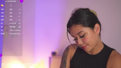    online show from 11/18/25, 01:04