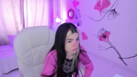 Snapshot of isabela_fiorelli chatting on 10/26/25, 01:06 isabela_fiorelli online show from 10/26/25, 01:06